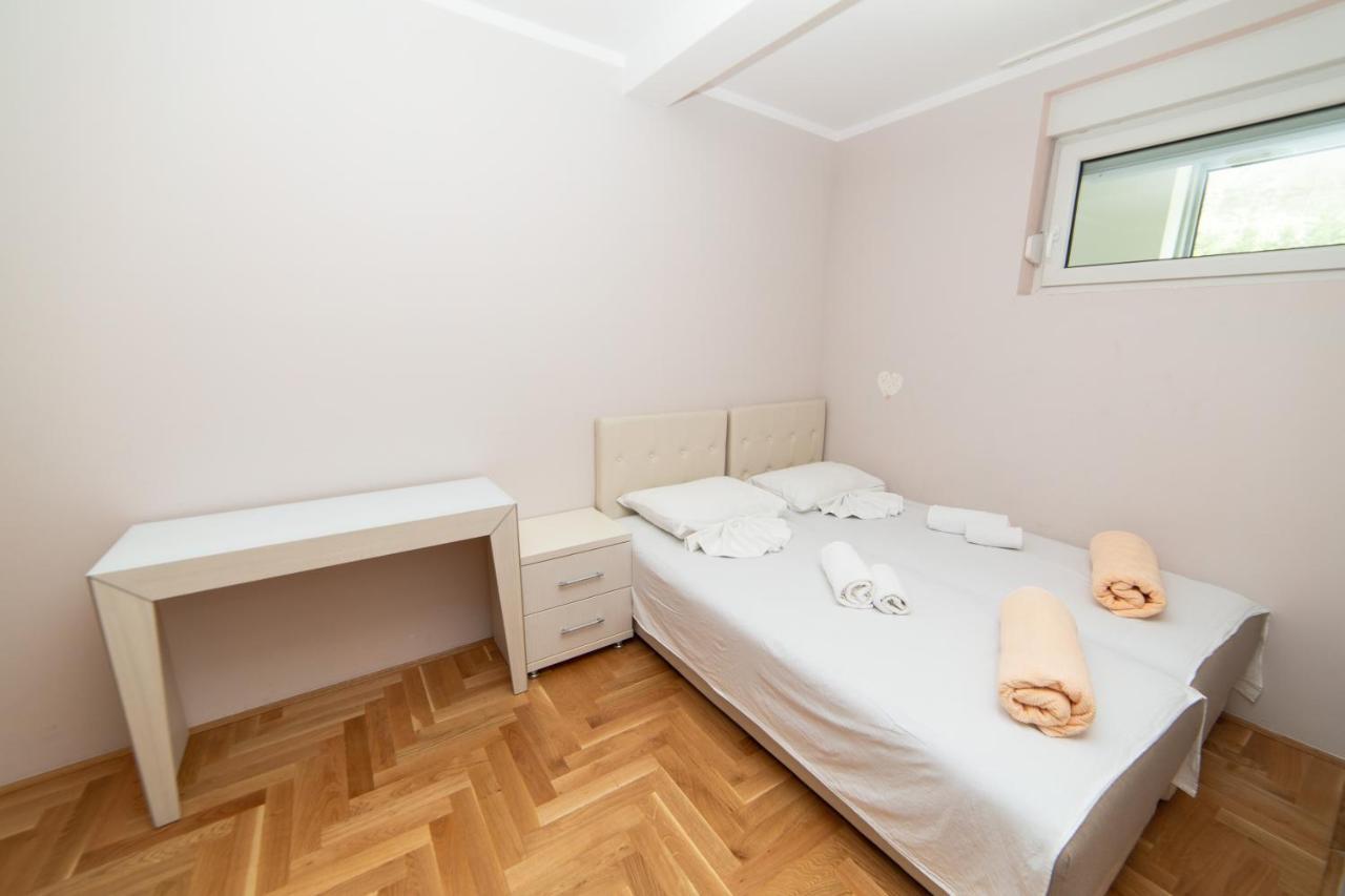 Family Rafailovici - Free Parking Apartment Budva